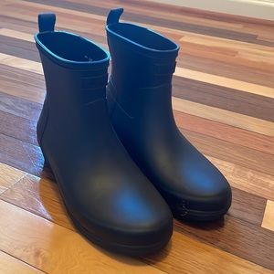 Hunter ankle rain boot